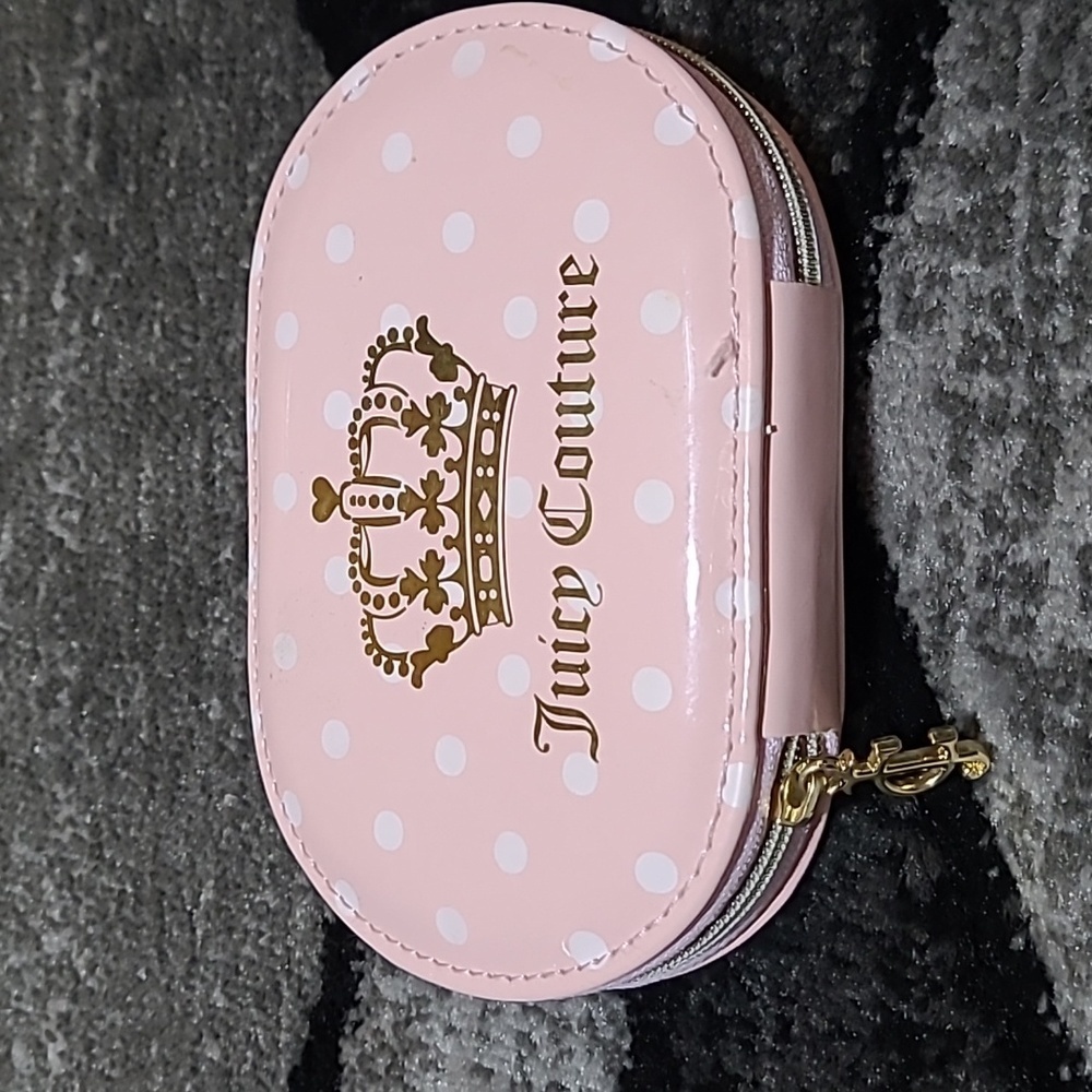 JUICY COUTURE GOLD SHINE POLKA-DOT ZIP-CHARM MANICURE TRAVEL CASE SET PR…